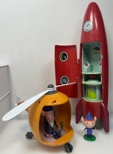 Rocket helicopter ben and - &,